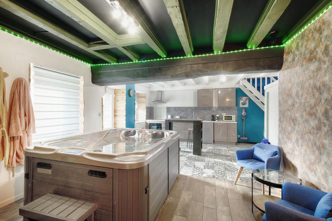 Photo of Others in Loiron