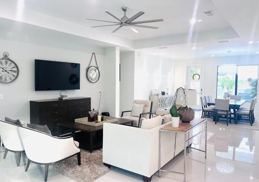 Photo of Livingroom in Central Naples