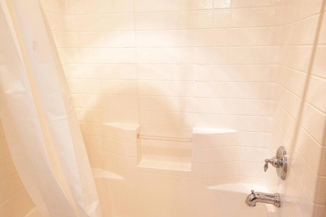 Photo of Bathroom in Aloha