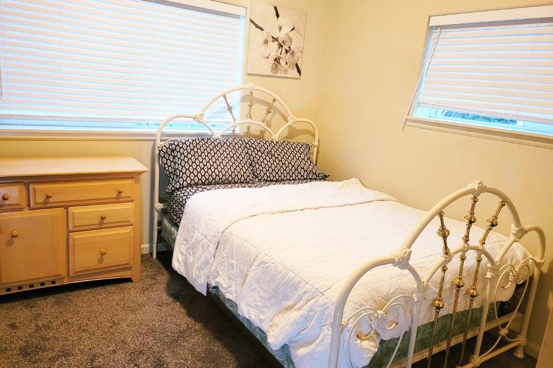 Photo of Bedroom in Aloha