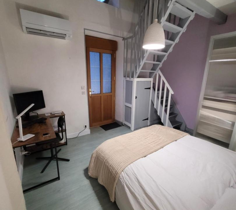 Photo of Bedroom in Vert-le-Grand