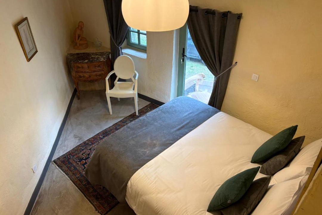 Photo of Bedroom in Genay