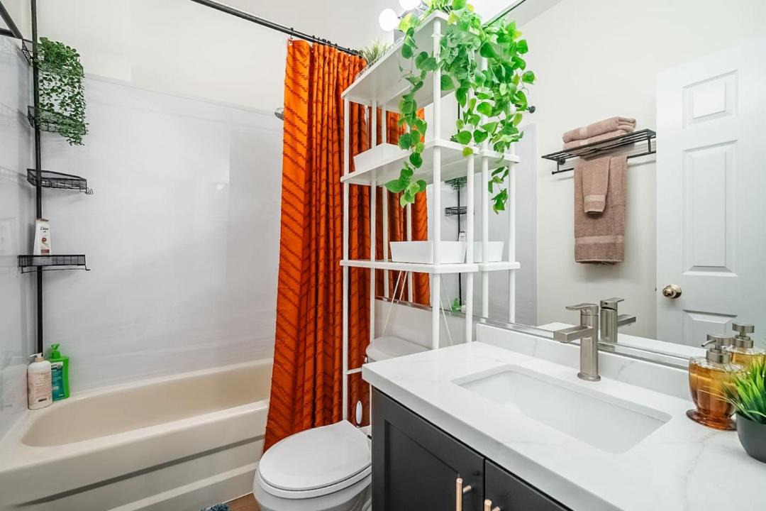Photo of Bathroom in Fashion District