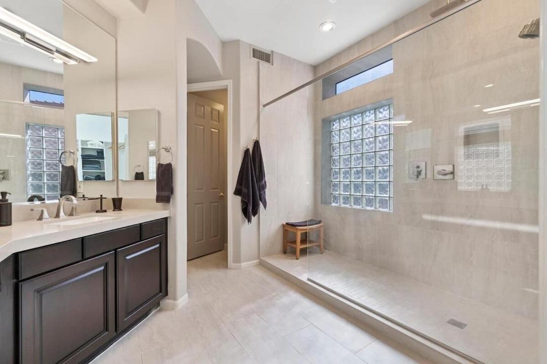 Photo of Bathroom in Desert Ridge
