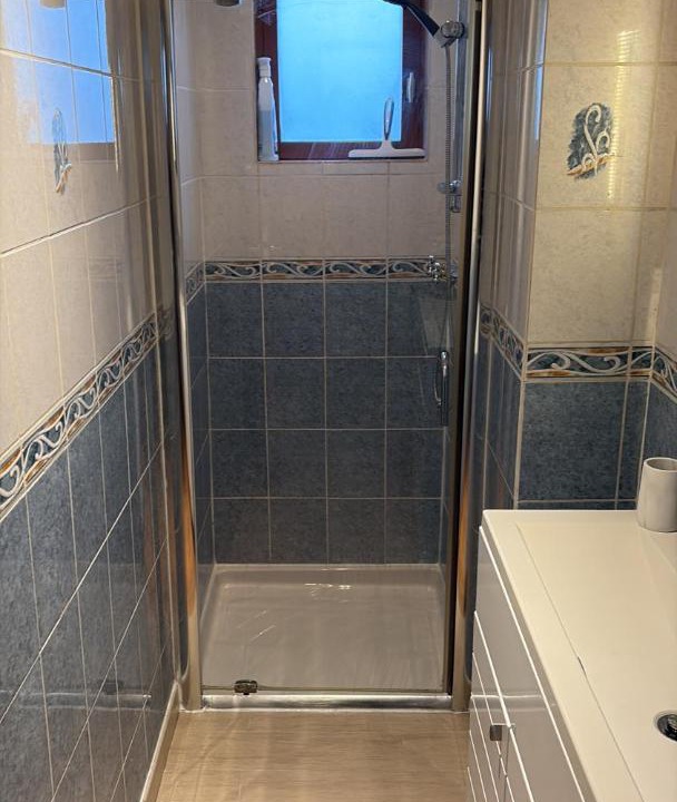 Photo of Bathroom in Avant-les-Marcilly