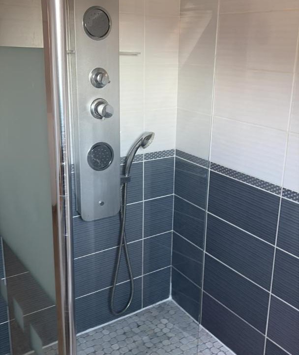 Photo of Bathroom in Avant-les-Marcilly