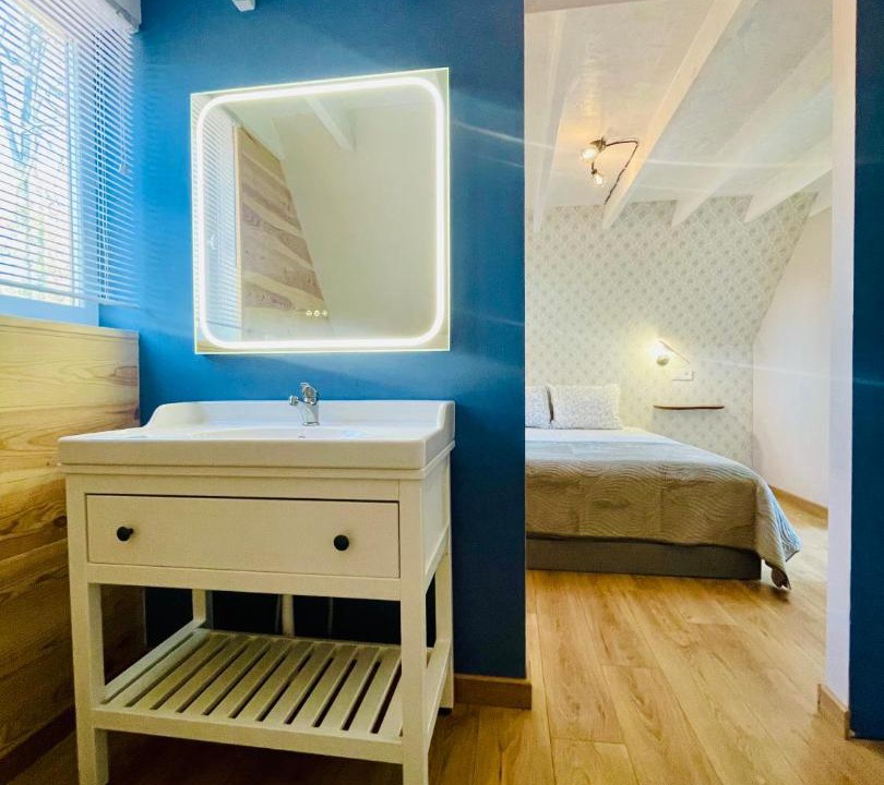 Photo of Others in Malleret-Boussac