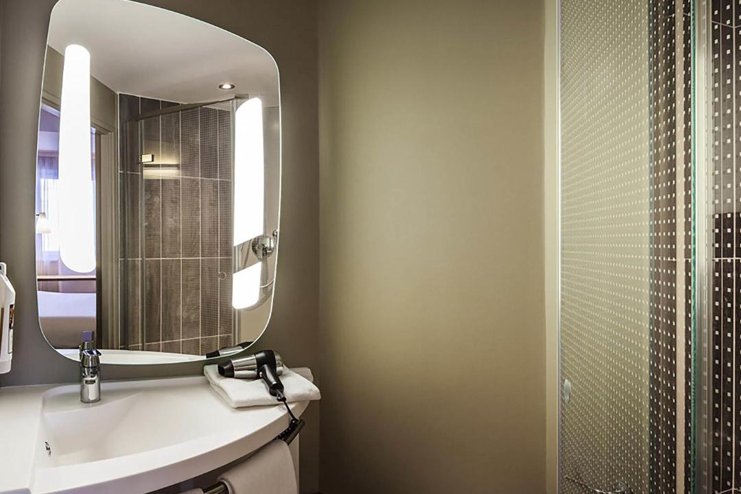 Photo of Others in Sens