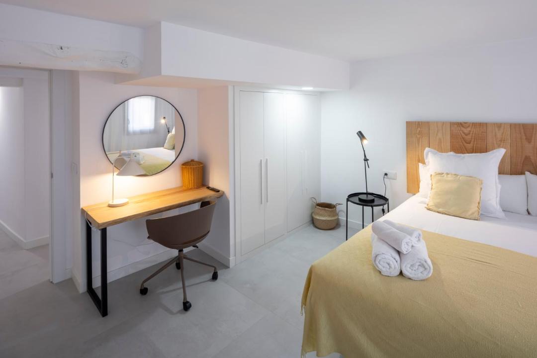 Photo of Bedroom in Logrono Historic Centre