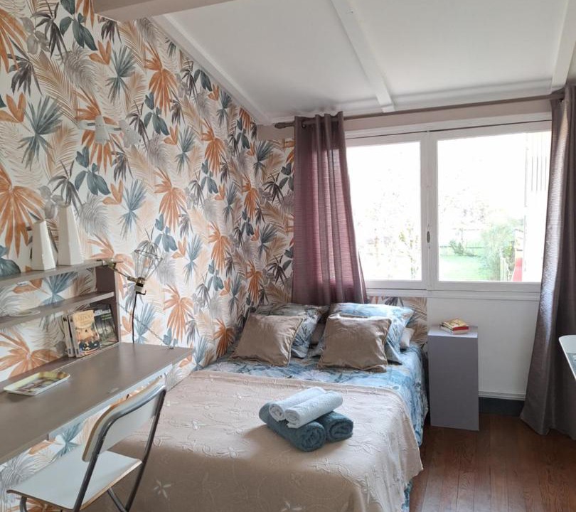 Photo of Bedroom in Libourne