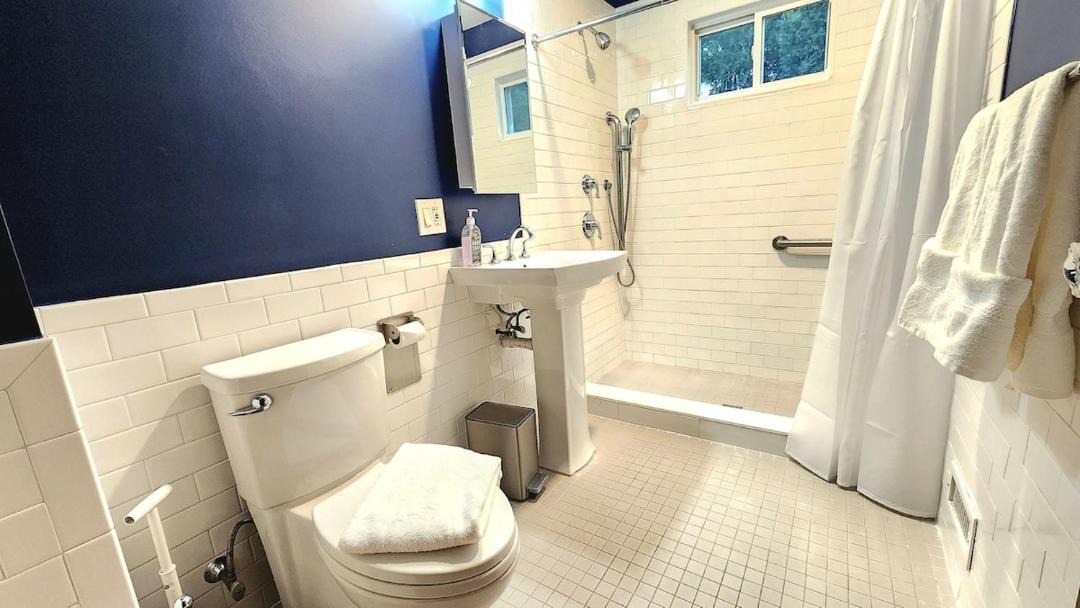 Photo of Bathroom in Milton