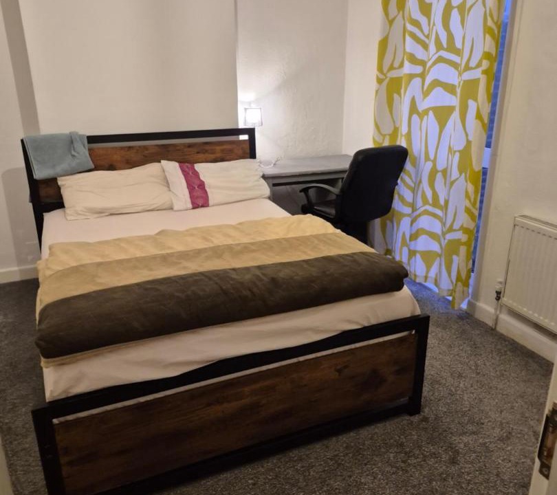 Photo of Bedroom in Rushmoor District