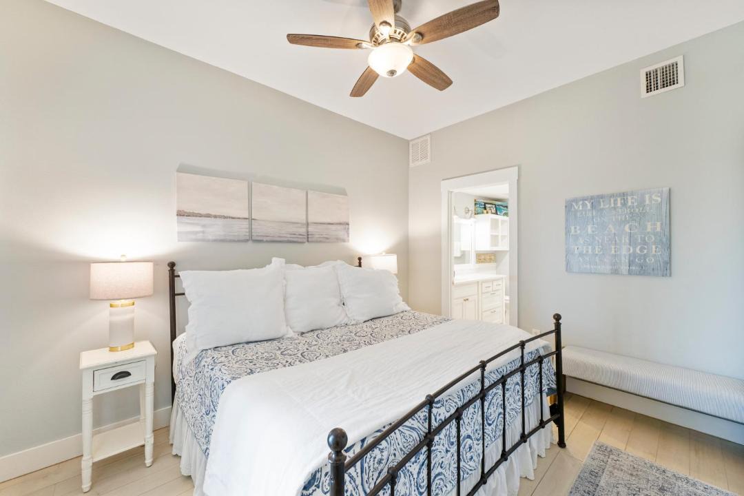 Photo of Bedroom in Cinnamon Shore