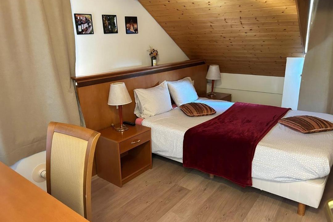 Photo of Bedroom in Gilly