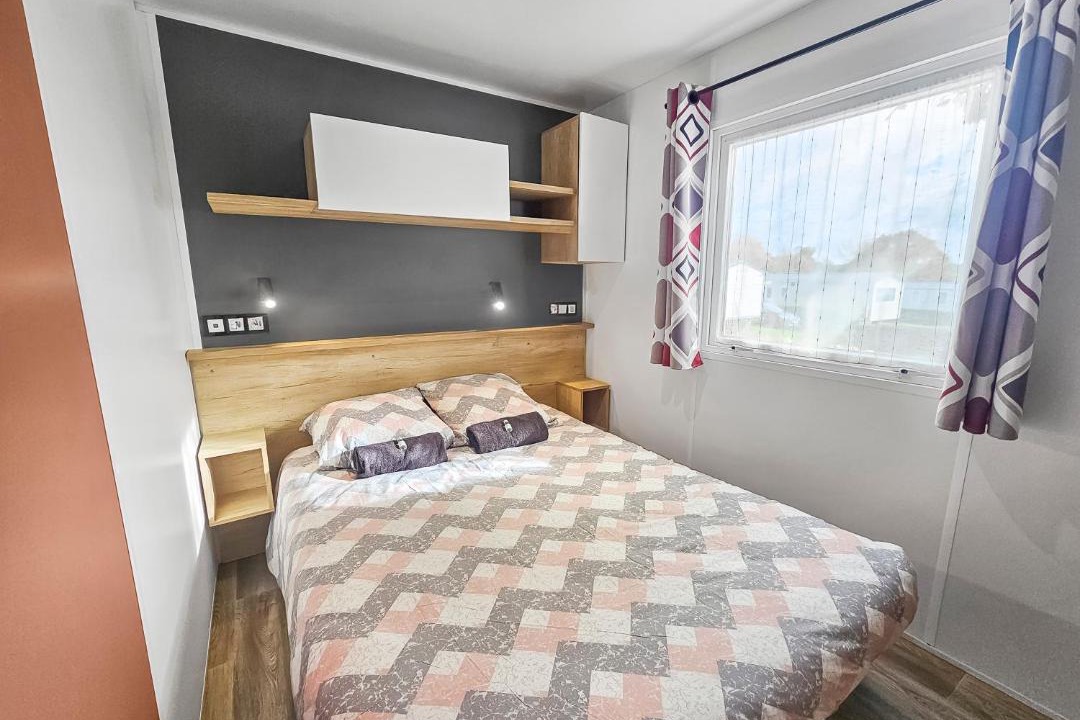 Photo of Others in Litteau