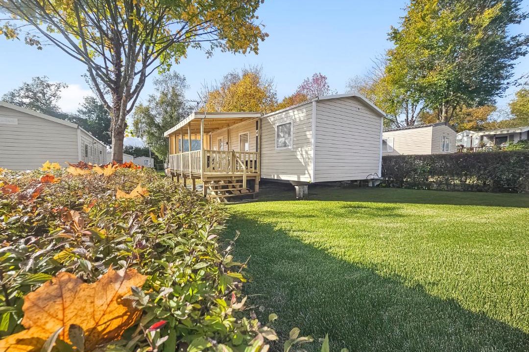 Photo of Others in Litteau