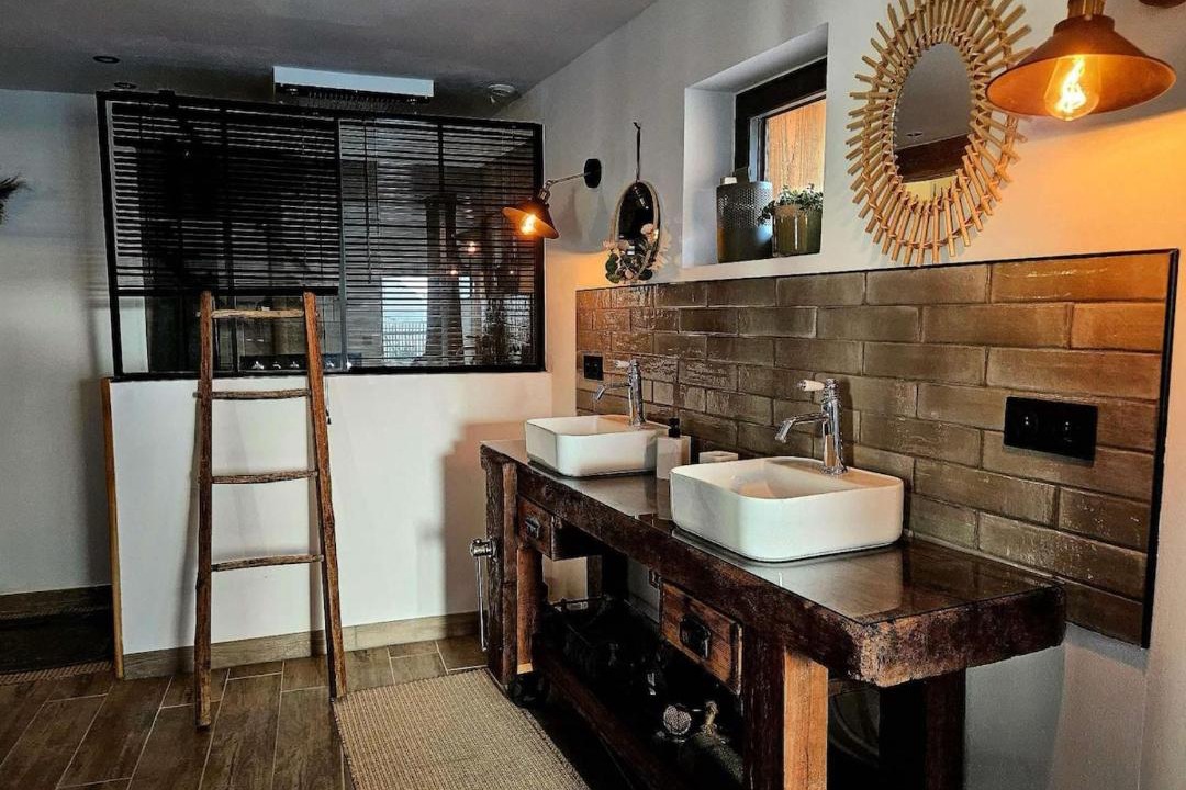 Photo of Others in Magnieu