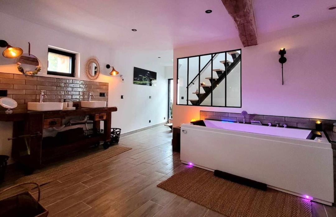 Photo of Others in Magnieu