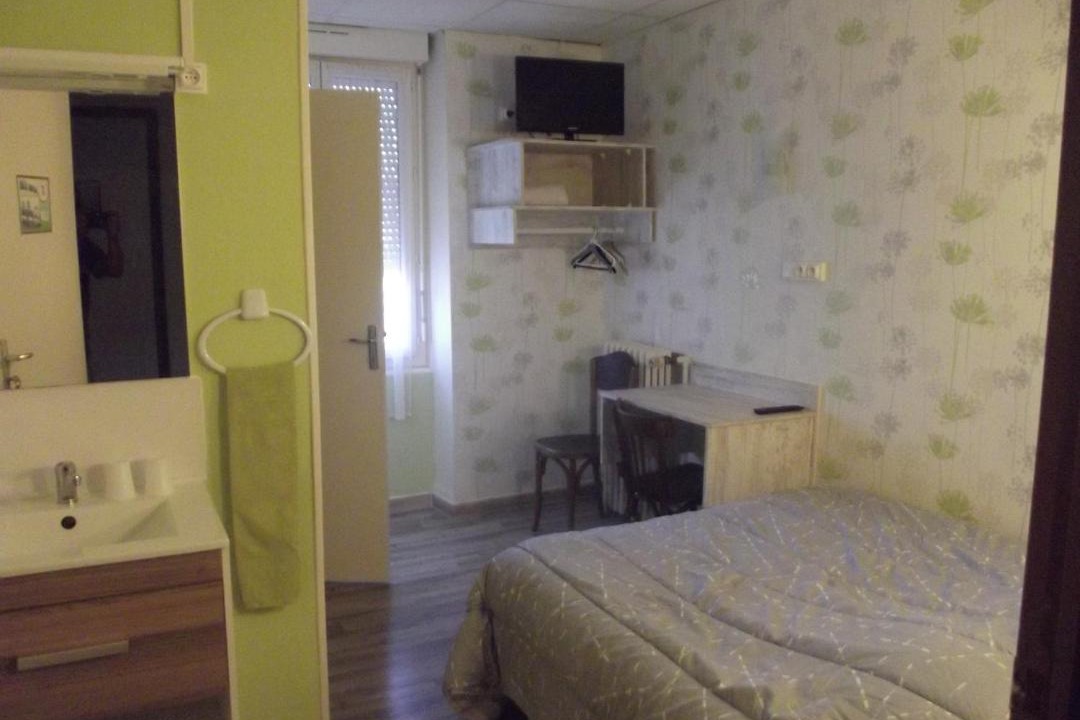 Photo of Others in La Machine