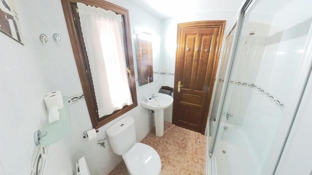 Photo of Bathroom in Escarrilla