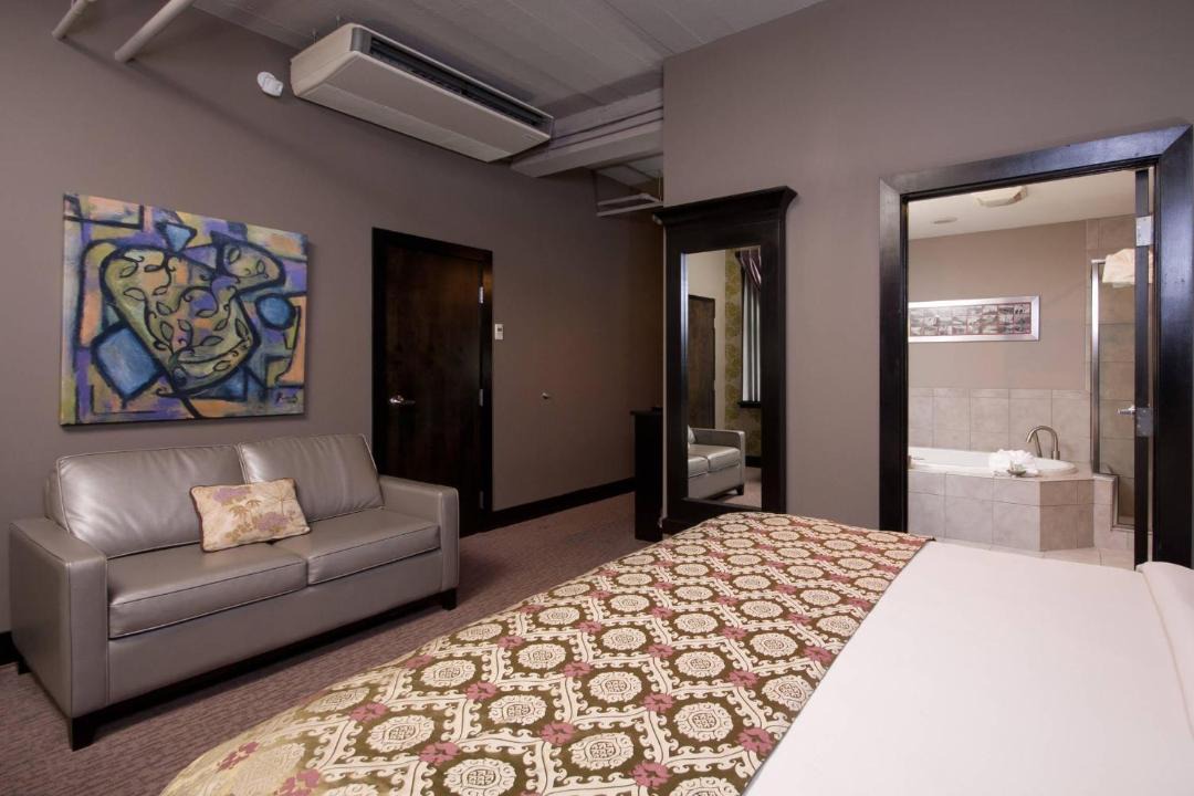 Photo of Bedroom in Downtown Niagara Falls