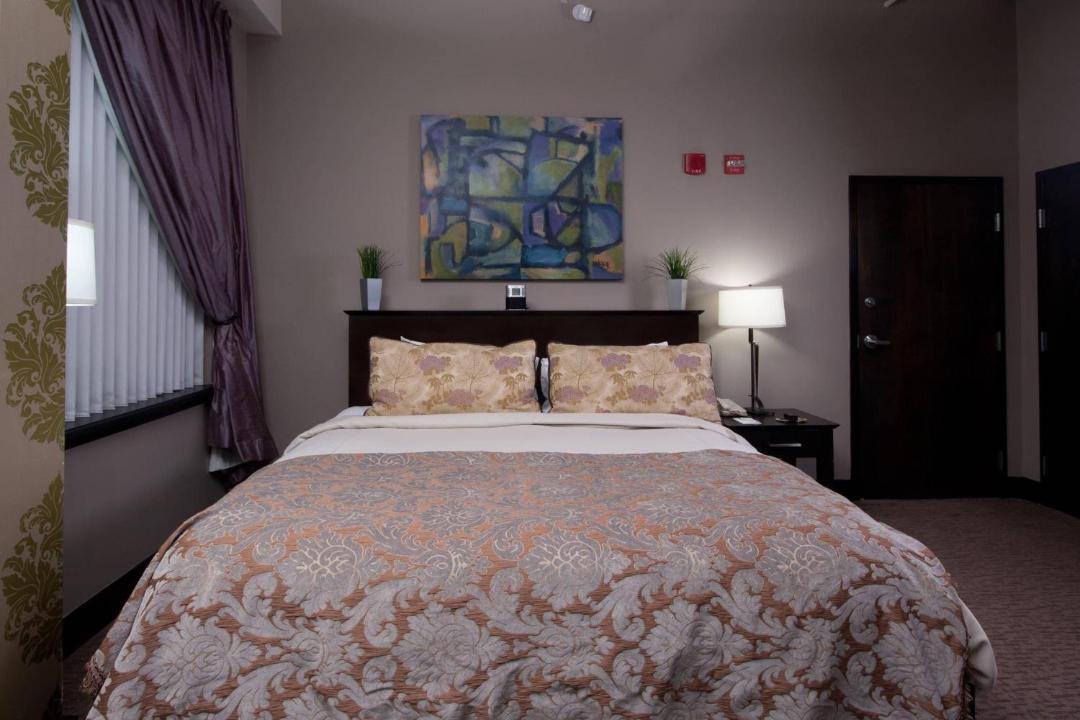 Photo of Bedroom in Downtown Niagara Falls