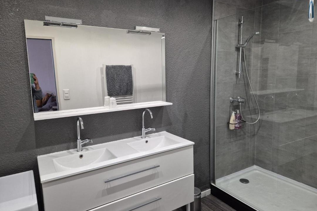 Photo of Bathroom in Crest