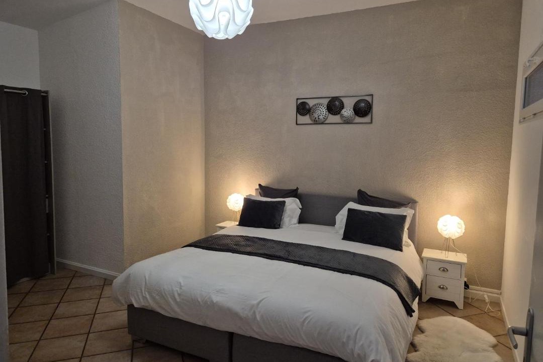 Photo of Bedroom in Crest