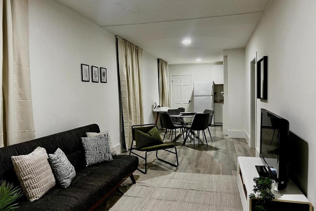 Photo of Livingroom in New Toronto