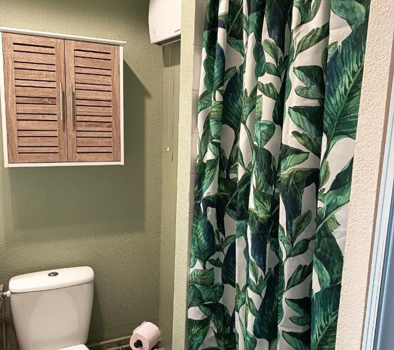 Photo of Bathroom in Ouest