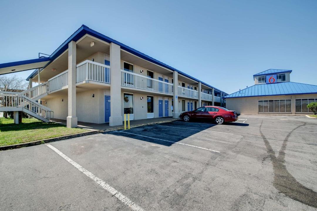 Photo of Buildings in Jennings