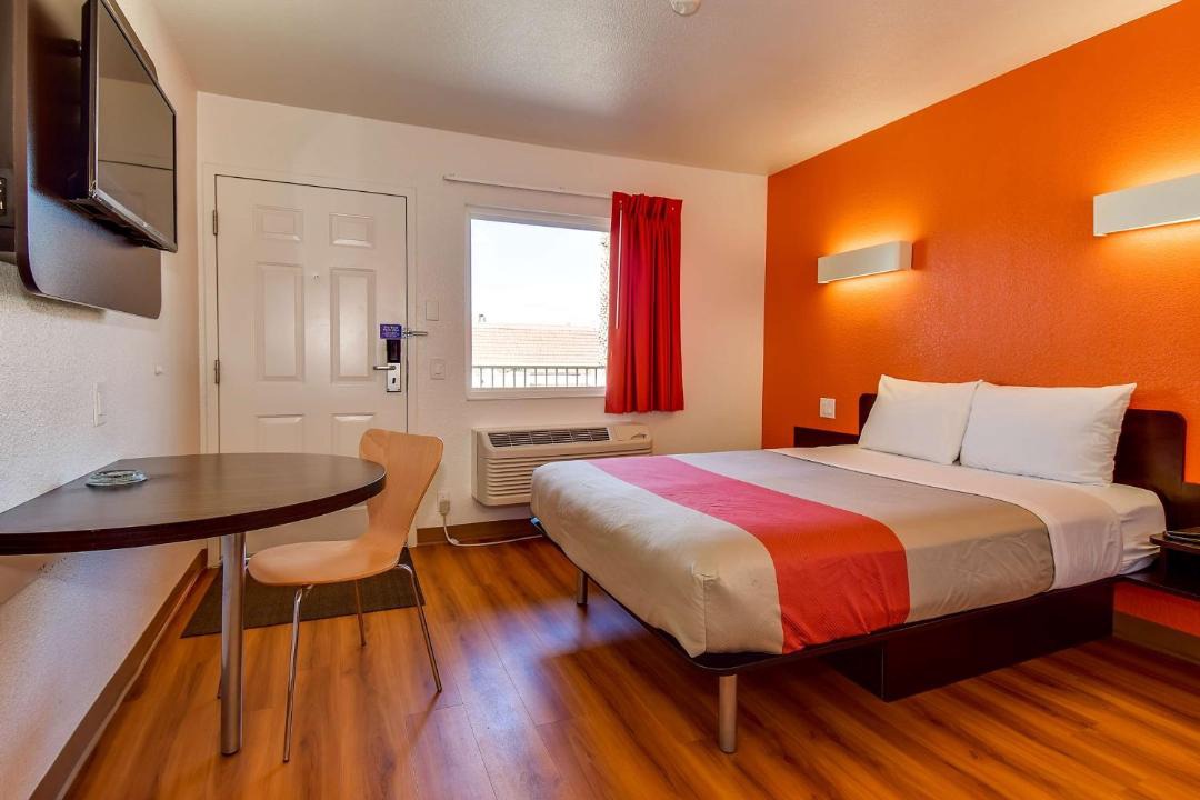 Photo of Bedroom in La Sierra