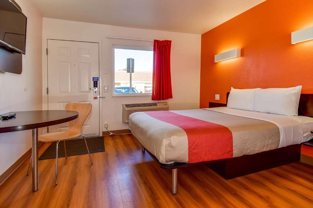 Photo of Bedroom in La Sierra
