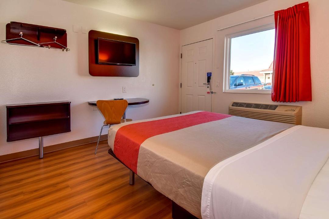 Photo of Bedroom in La Sierra