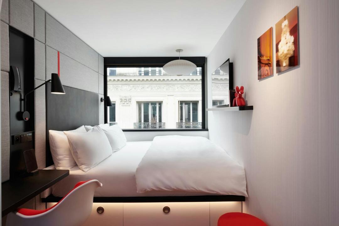 Photo of Bedroom in 2nd Arrondissement