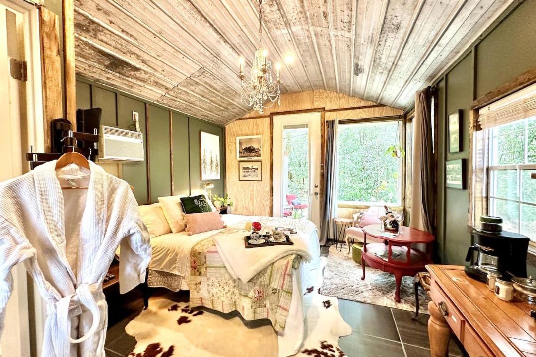 Photo of Others in Reddick