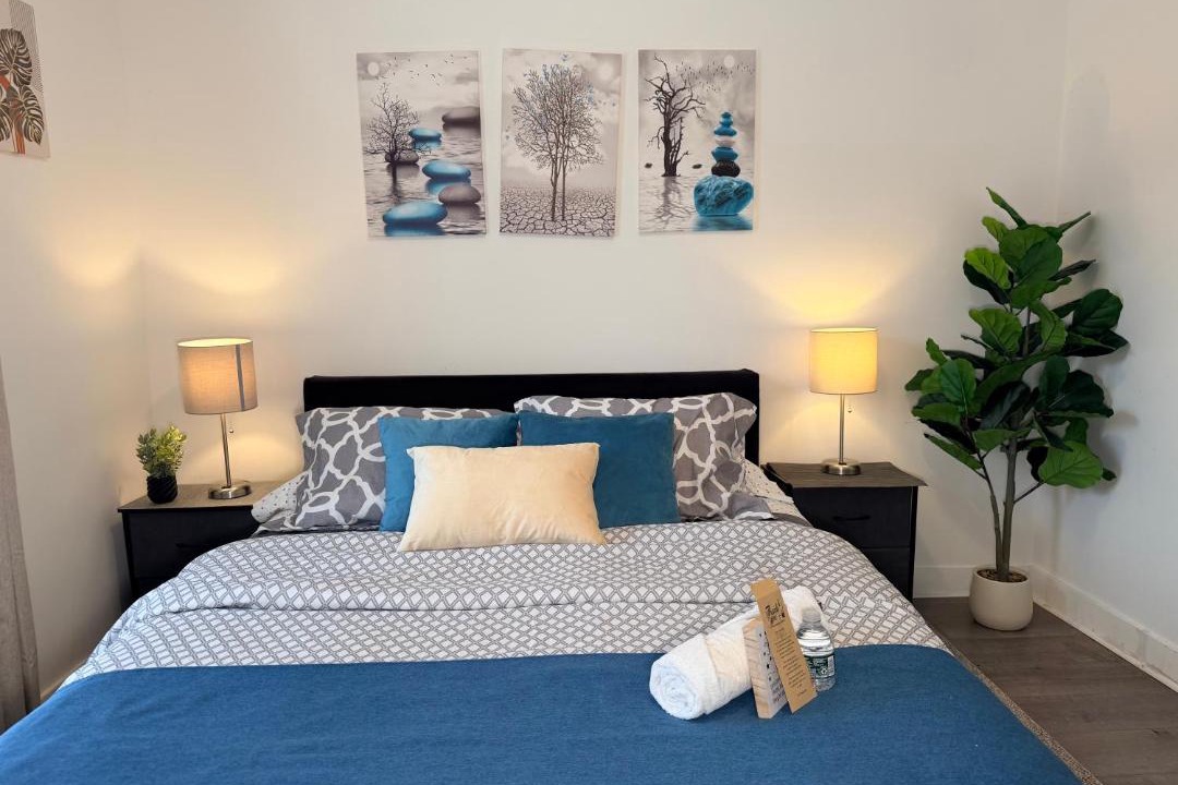 Photo of Bedroom in Englewood