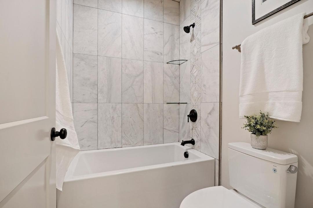 Photo of Bathroom in Midway