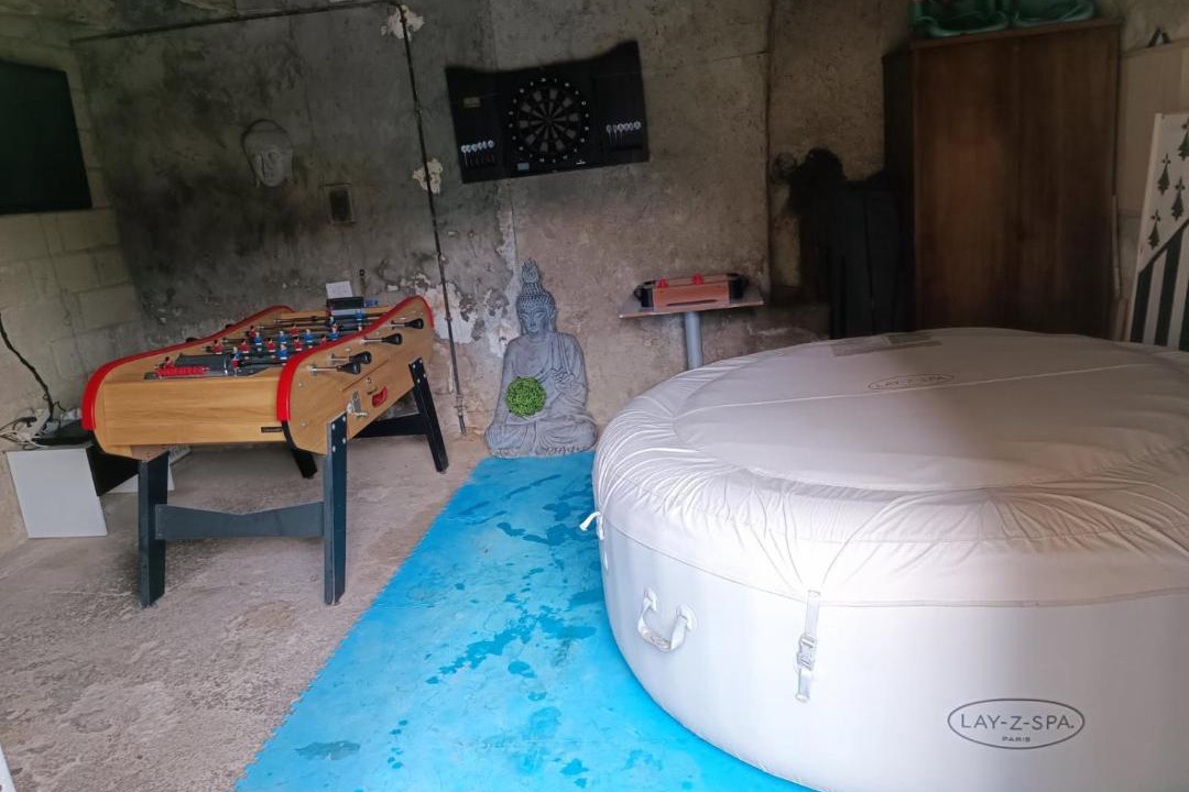 Photo of Others in Guitte