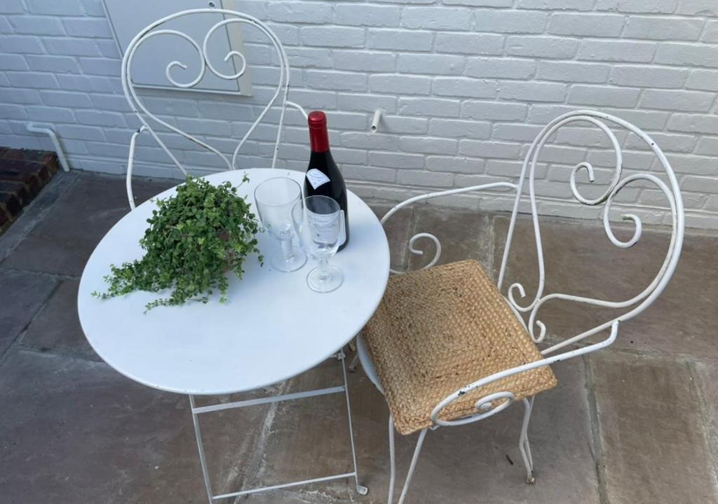 Photo of Patio Balcony in Woolbeding