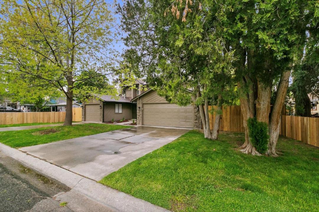 Photo of Others in Depot Bench