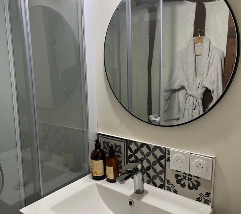 Photo of Bathroom in Lorris