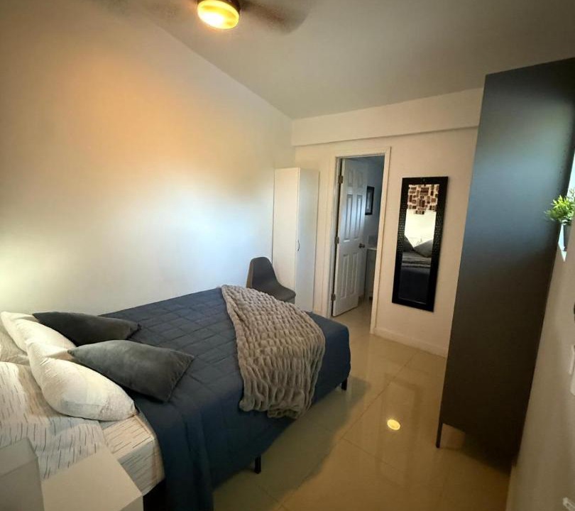 Photo of Bedroom in Lake Worth