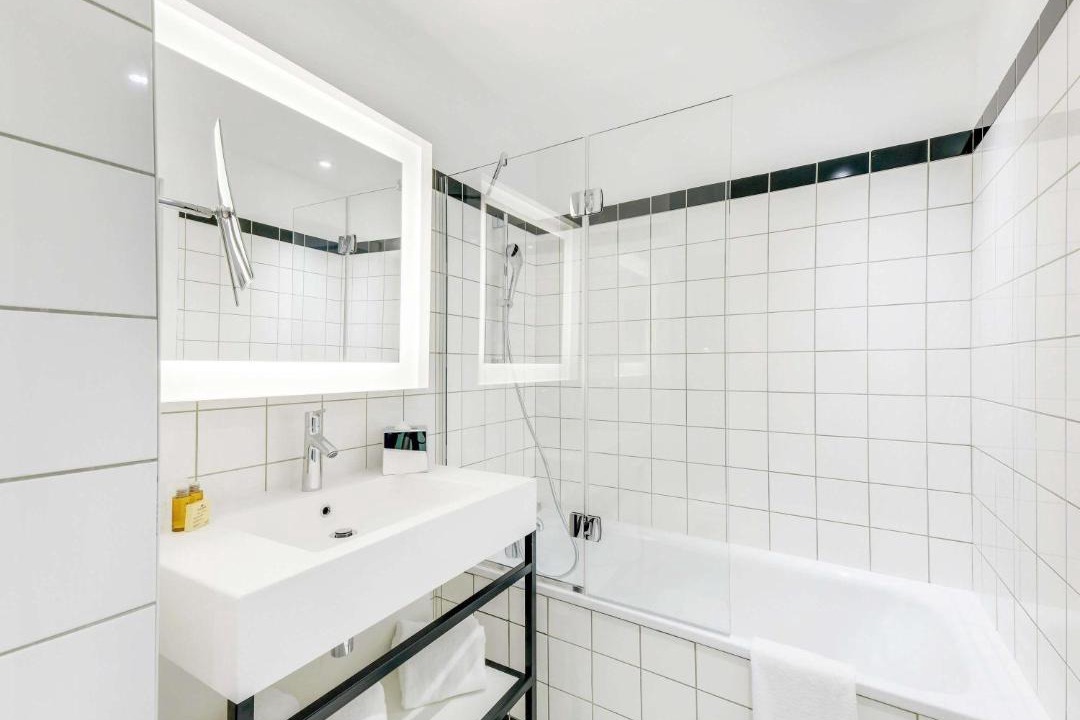 Photo of Bathroom in Paray-Vieille-Poste