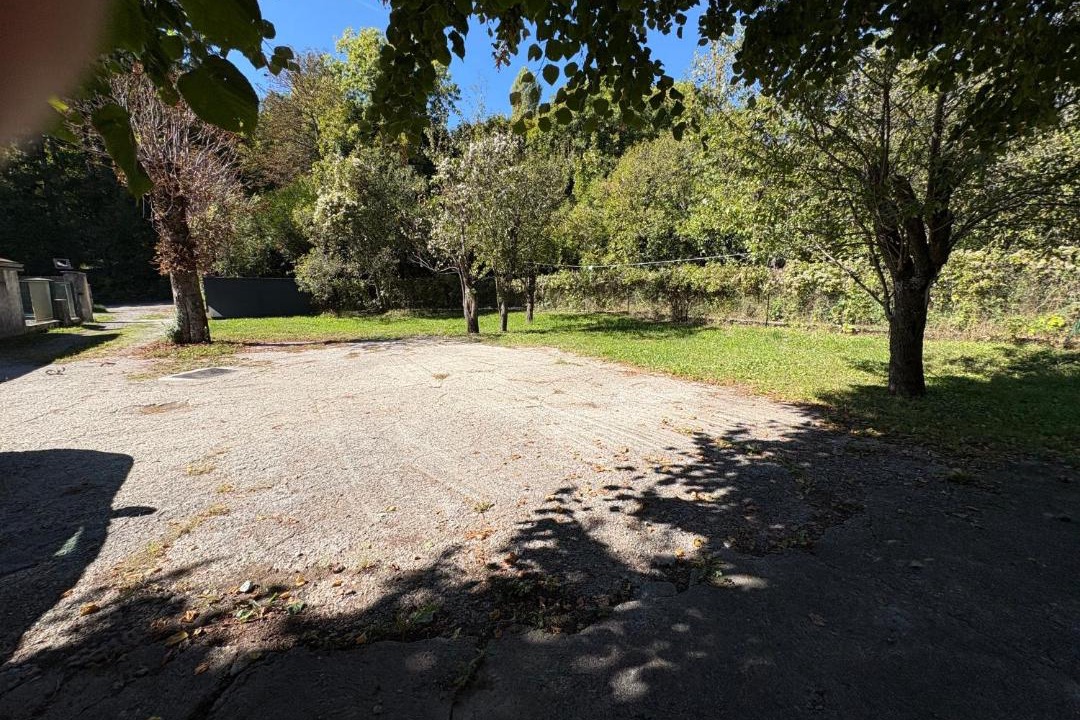 Photo of Others in Gap