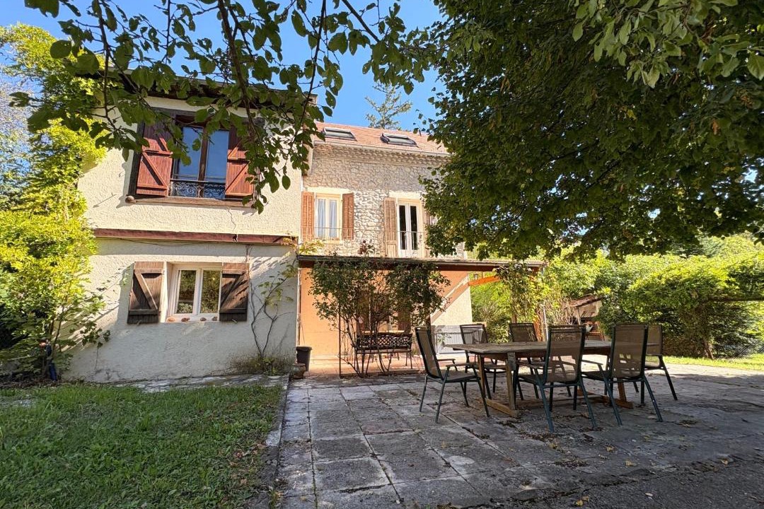 Photo of Others in Gap