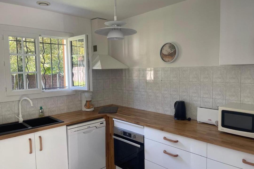 Photo of Others in Lesperon