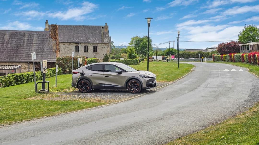 Photo of Others in Litteau