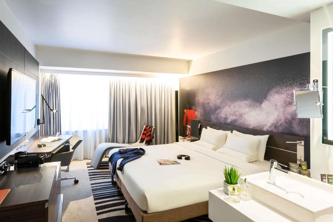 Photo of Others in Tower Hill