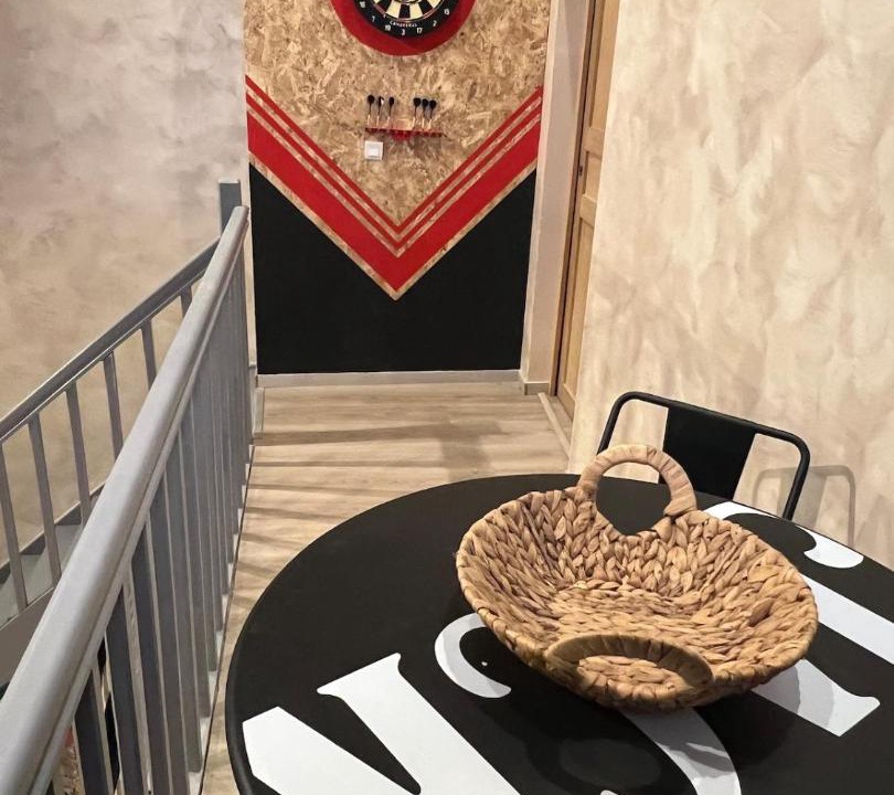 Photo of Others in Vred